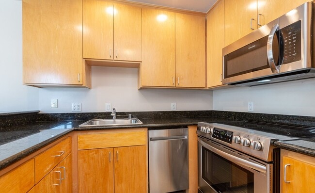 Building Photo - Outside Portfolio