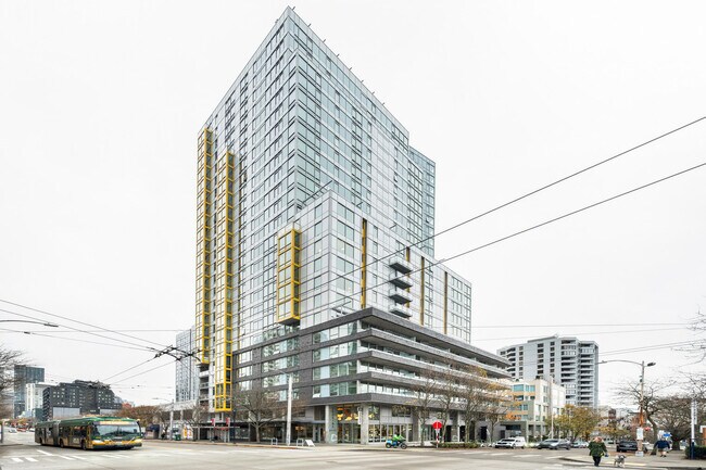 Building Photo - 225 Cedar St