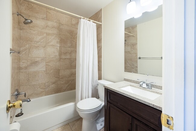 Building Photo - 10238 Arizona Cir