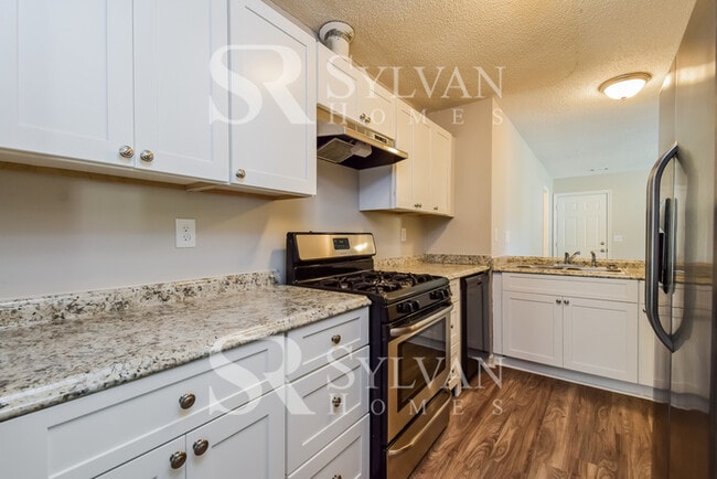 Building Photo - 5543 Pine Gate Dr