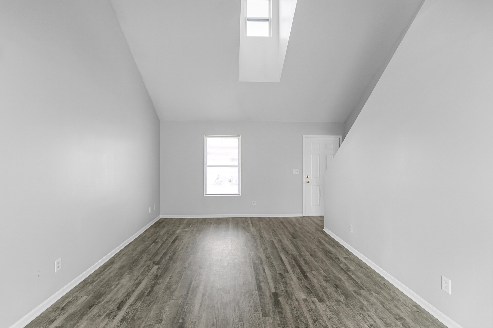 Building Photo - Meadowview Estates Family Homes