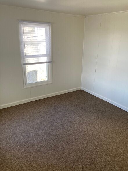 Building Photo - 1211 W Mountain Ave