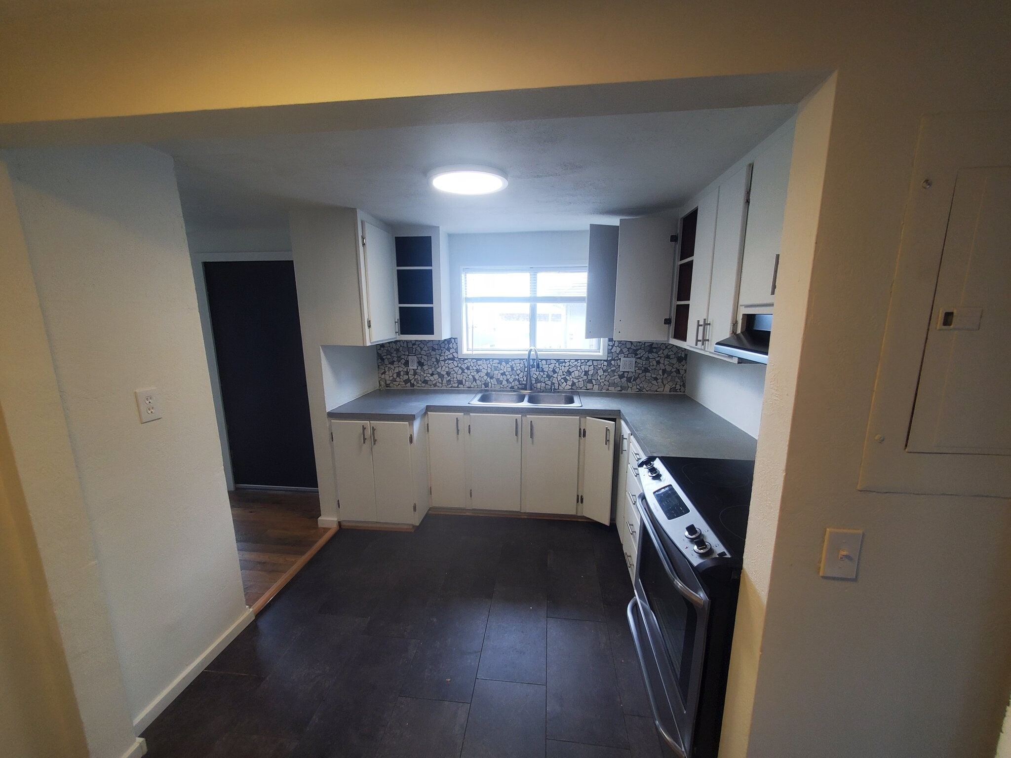 Building Photo - 593 Rivington St