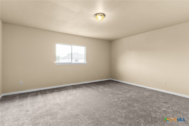 Building Photo - 118 Lone Shadow Dr