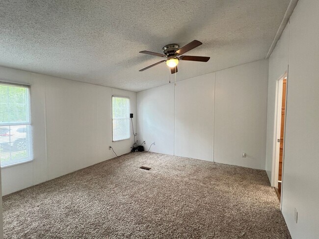 Building Photo - AVAILABLE NOW | PETS ALLOWED OUTDOORS ONLY...