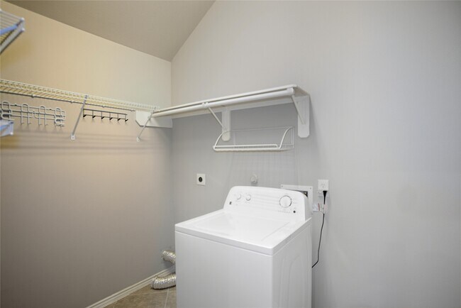 Building Photo - 2107 Sherbrook Park Ln