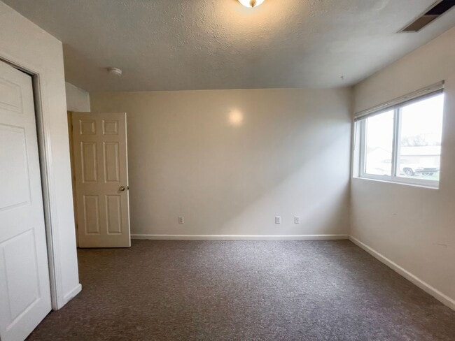 Building Photo - Yorktown School District