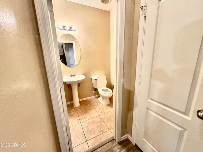 Building Photo - 42564 W Palmyra Ct