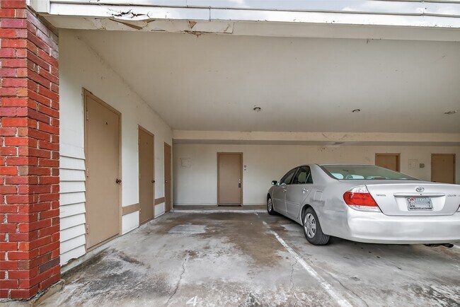 Building Photo - 1103 Dulles Ave