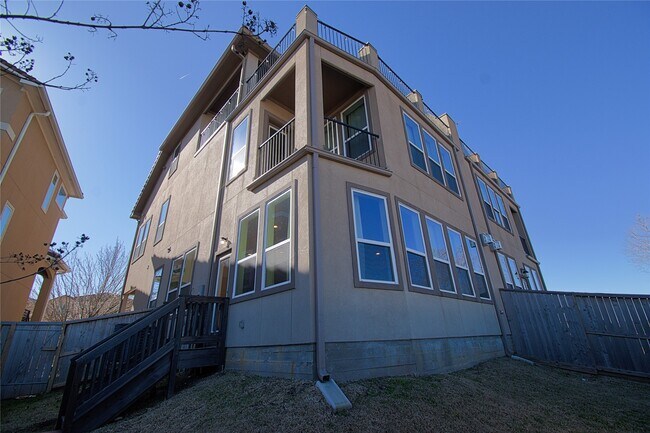 Building Photo - 4132 Boardwalk Blvd