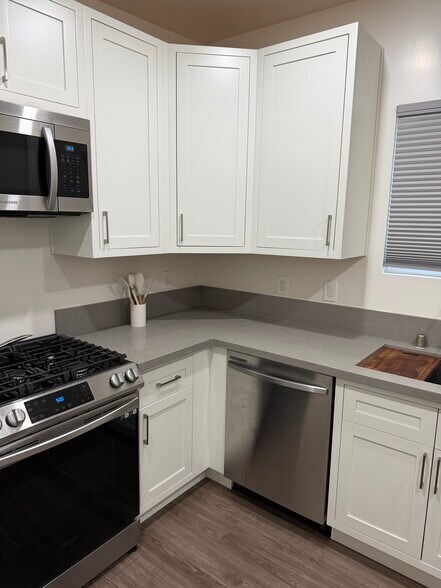 Building Photo - 6219 Monterey Rd