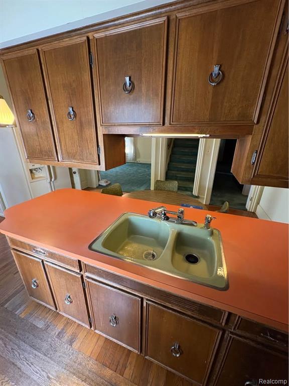 Building Photo - 426 E 4th St