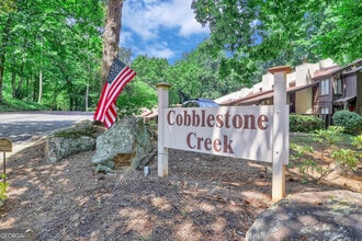 Building Photo - 76 Cobblestone Creek