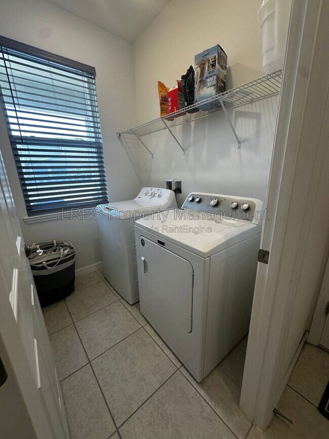 Building Photo - 3130 Amaranth St