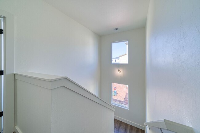 Building Photo - 2528 NW 129th St