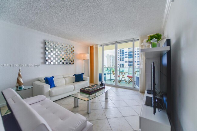 Building Photo - 2501 S Ocean Dr