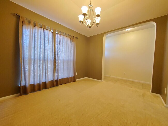 Building Photo - 4-Bedroom House for Rent in Killeen