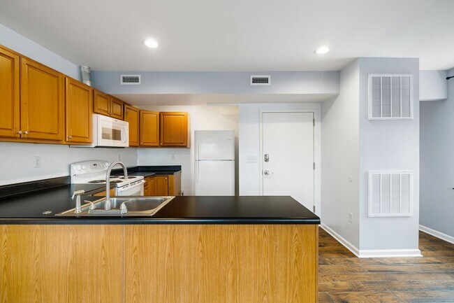 Building Photo - 6 N 18th St