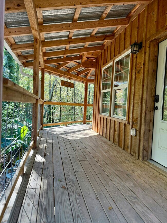Building Photo - 3116 Alenes Dr