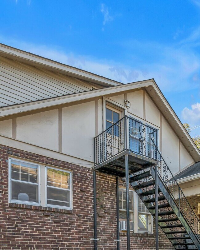 Building Photo - 2512 Natchez Trace