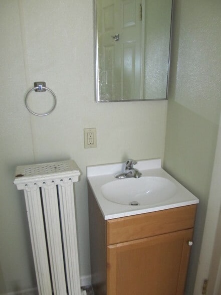 bathroom - 339 Spring St