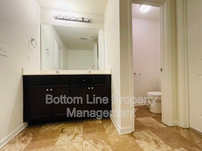 Building Photo - 5316 Park Brook Dr