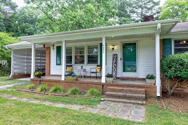Building Photo - 4824 Stafford Dr