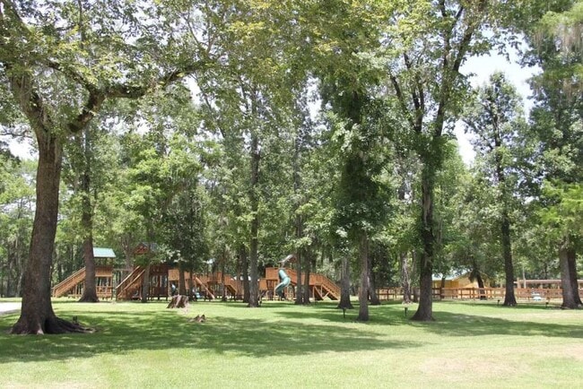 Building Photo - 176 Wood Fern Dr