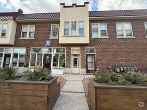 Building Photo - 5171 N Elkhart Ave