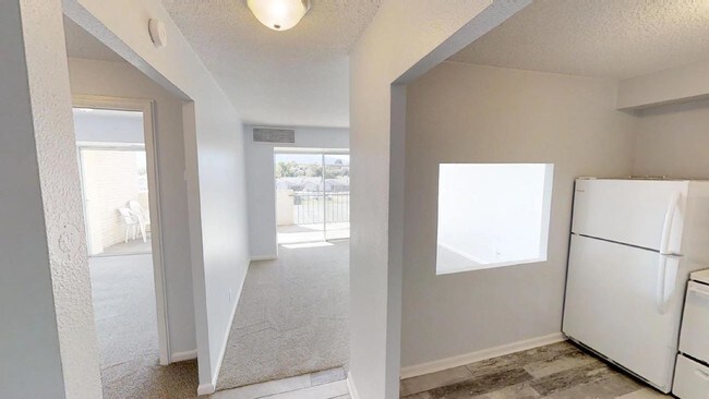 Building Photo - 411 Lakewood Cir
