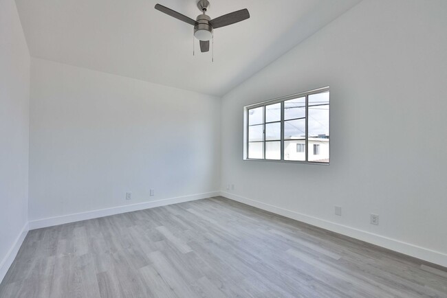 Building Photo - 2 Bedroom apartment in North Park