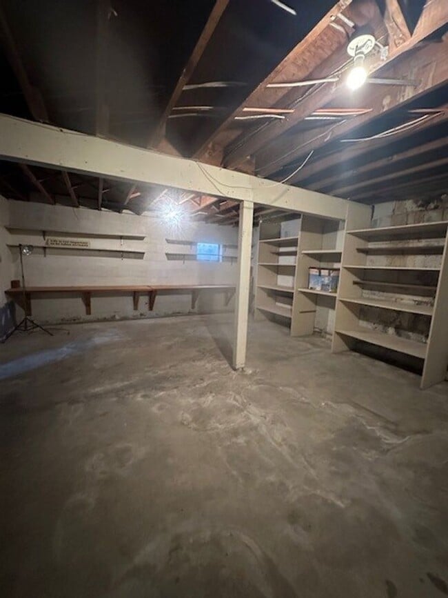 Building Photo - 29287 Wallace St