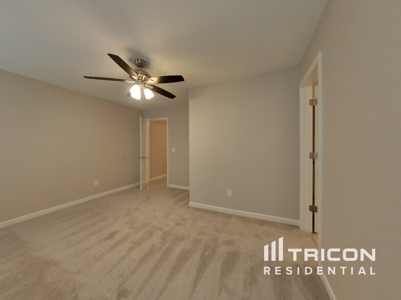 Building Photo - 121 Hickory Sta Ln