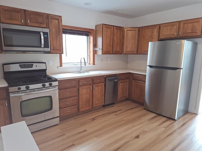 Primary Photo - 589 AVENUE A Ave