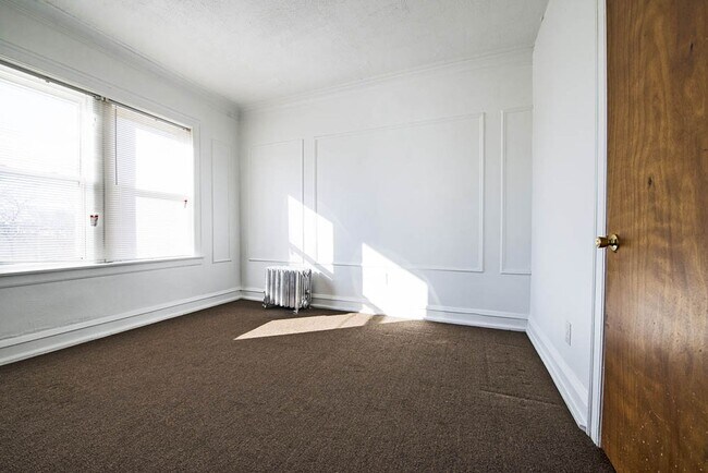 Building Photo - 8056 S Drexel