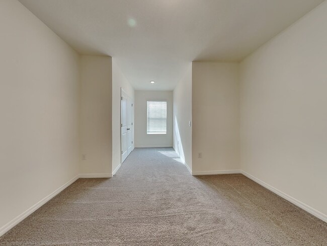 Building Photo - 5254 Dragonfly Dr