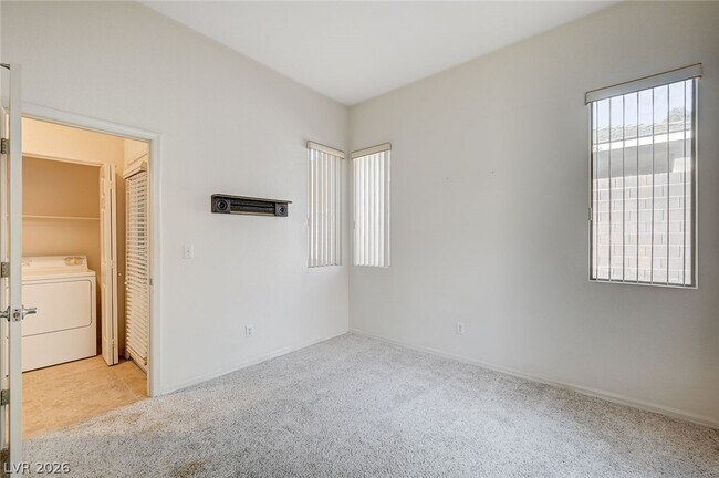Building Photo - 9197 Grey Pebble Ct