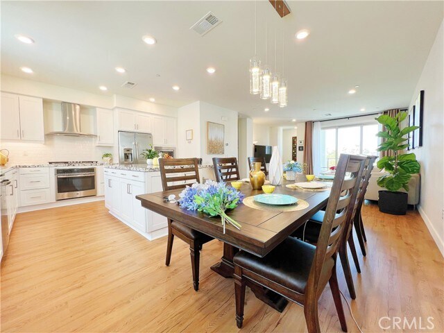 Building Photo - 103 Cadence