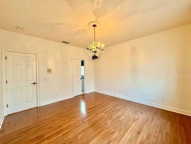 Building Photo - 4620 W Browning Ave