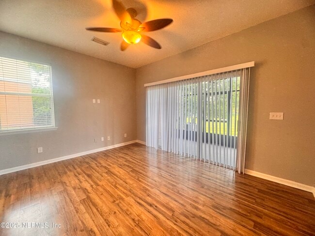 Building Photo - 13040 Sunset Lake Dr