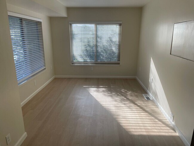 Building Photo - SAN JOSE - 4 Bed 3 Bath Remodeled East Foo...