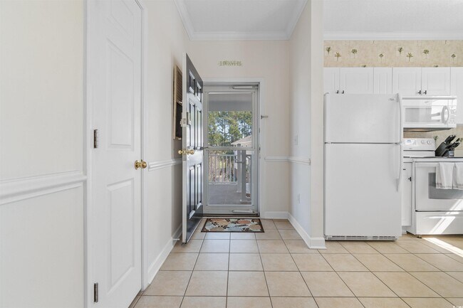 Building Photo - 6253 Catalina Dr