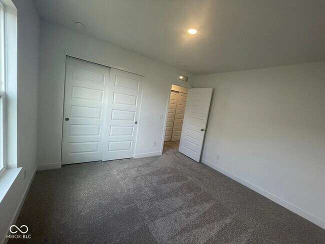 Building Photo - 6865 Orchard Run Cir