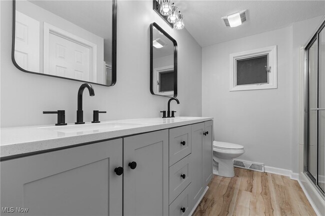 Building Photo - 16982 Bob White Cir