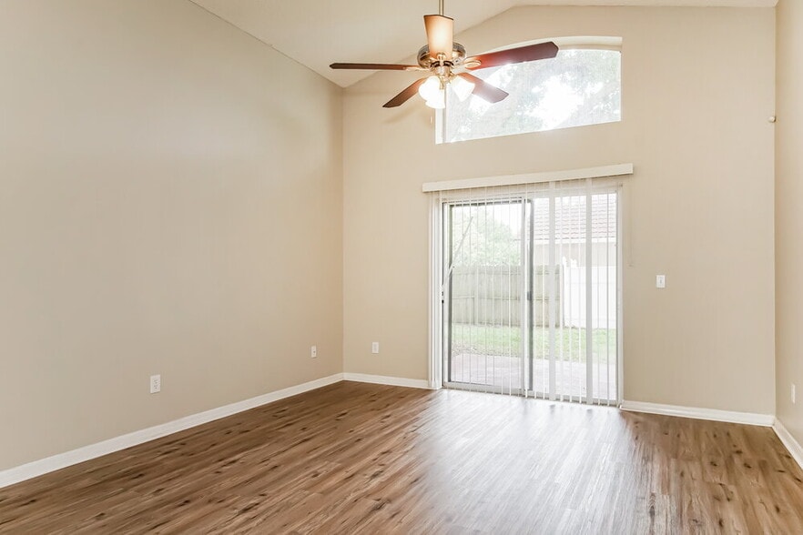 Building Photo - 2823 Tannery Ct