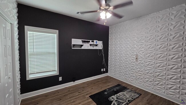 Building Photo - 1006 Adirondac Way