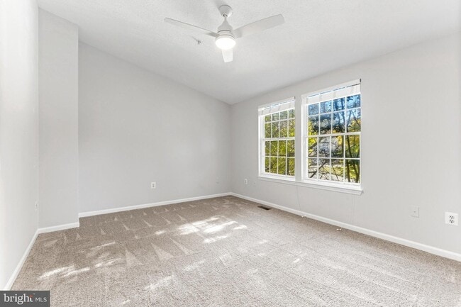 Building Photo - 1232 Quaker Ridge Dr