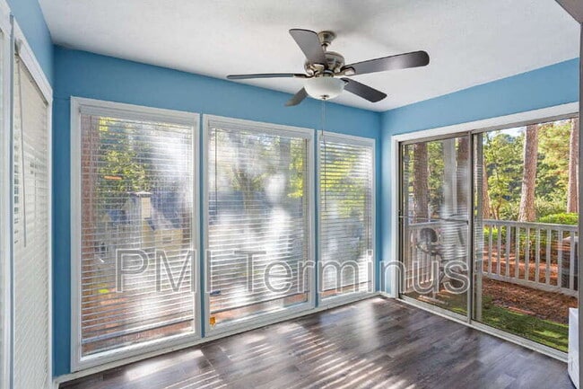 Building Photo - 2721 St Augustine Trail SE