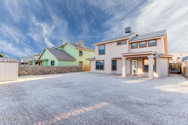 Building Photo - 10932 Duster Dr