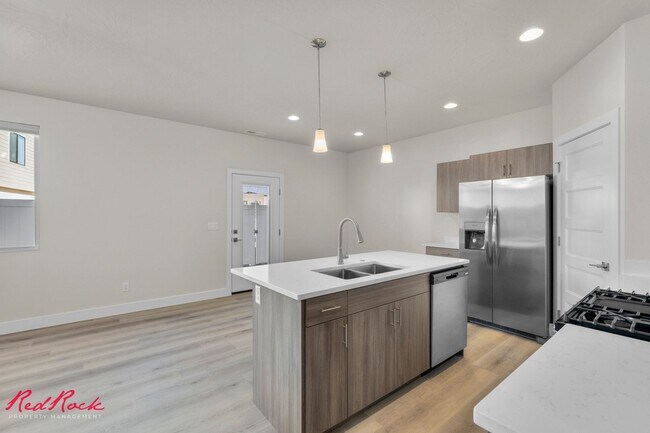 Building Photo - NEW 3 Bedroom Townhome in Washington!